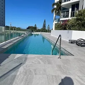 Silver Sea On Sixth Apartment